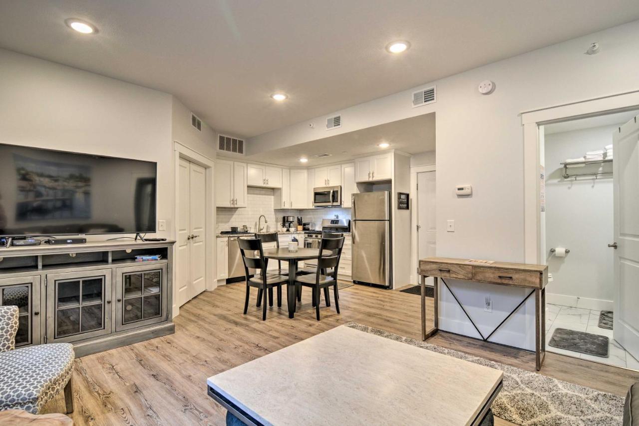 Modern Traverse City Condo About 1 Mi To Bay! Exteriör bild
